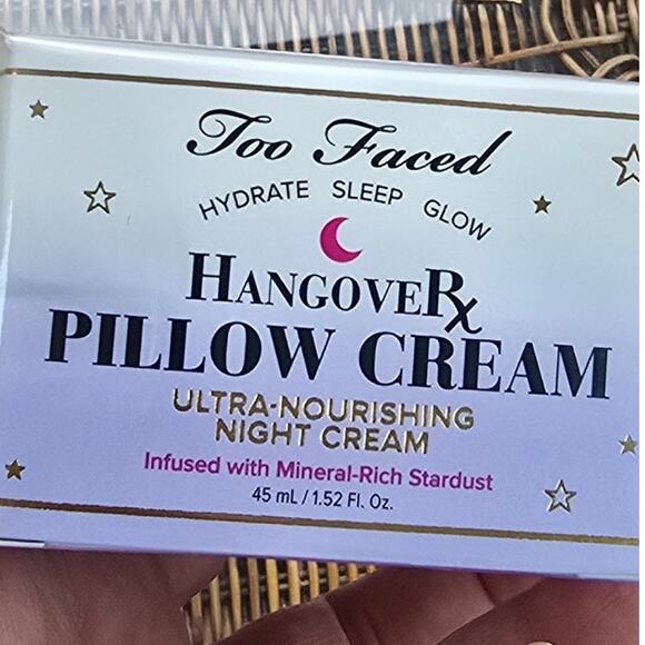 Sealed in Box Two Faced Hangover Pillow Cream 45 ml - Picture 2 of 7